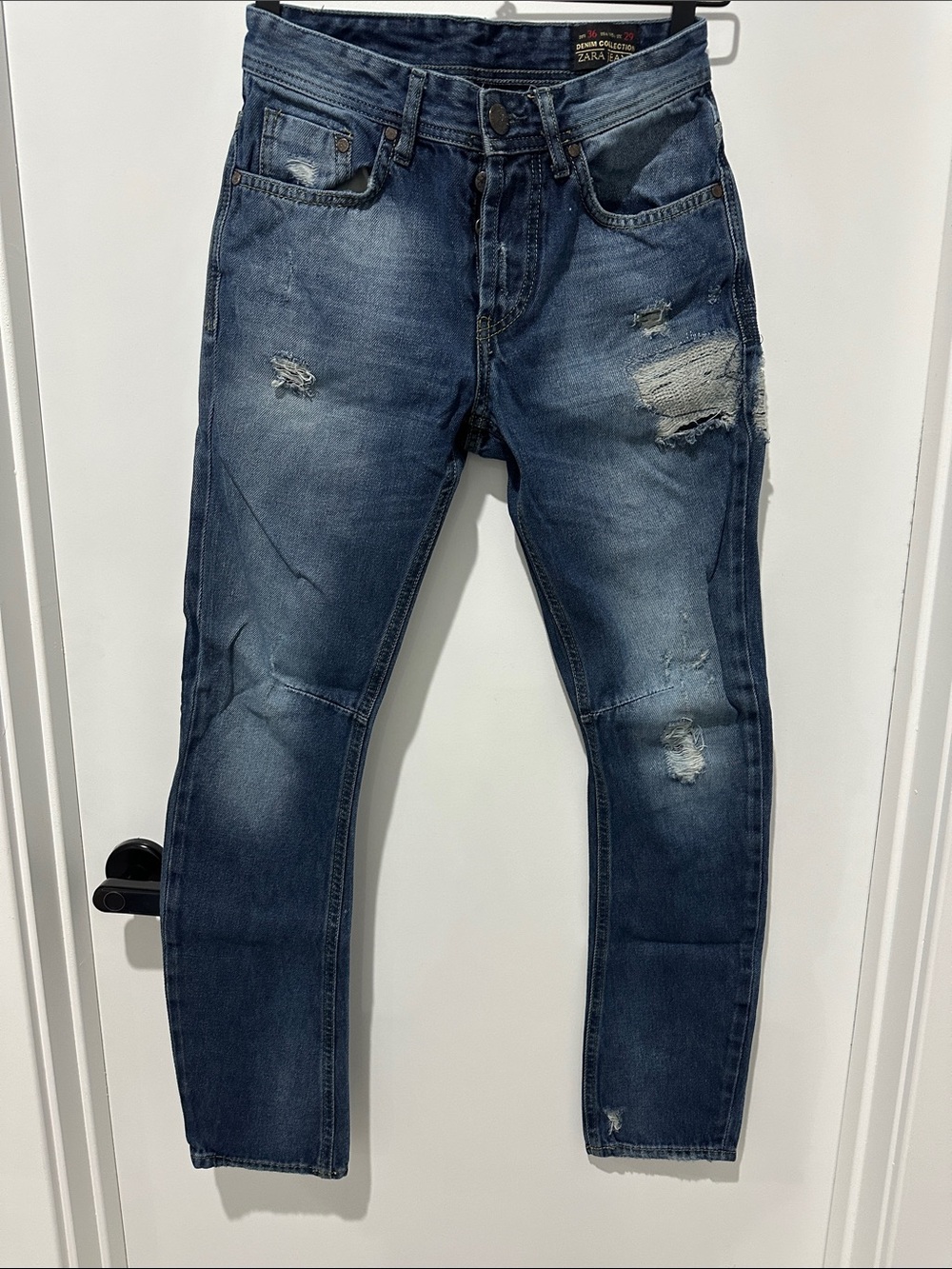 ZARA DISTRESSED JEANS